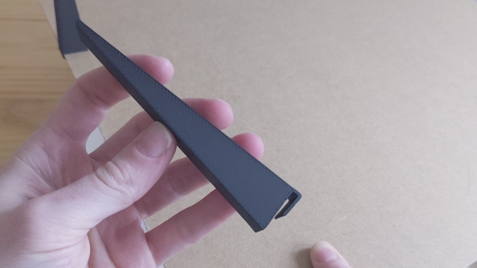 Video of maker-amw frame stands being fitted to a picture frame.